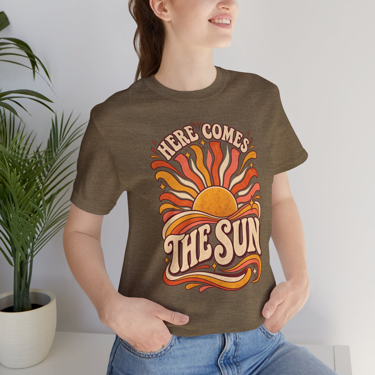 Here Comes The Sun Retro 70s Sun Graphic T-Shirt