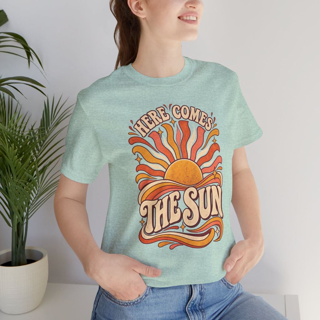 Here Comes The Sun Retro 70s Sun Graphic T-Shirt