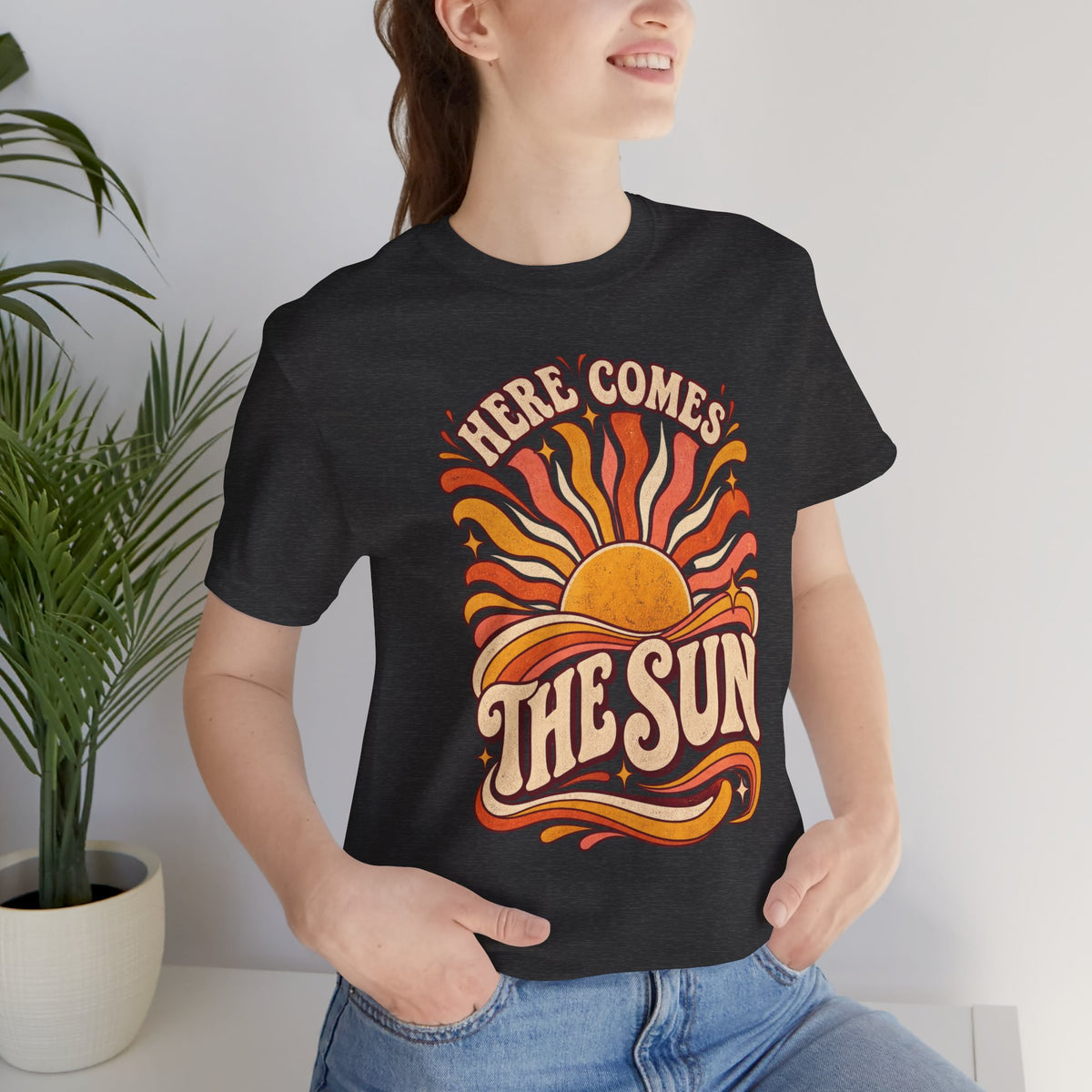Here Comes The Sun Retro 70s Sun Graphic T-Shirt