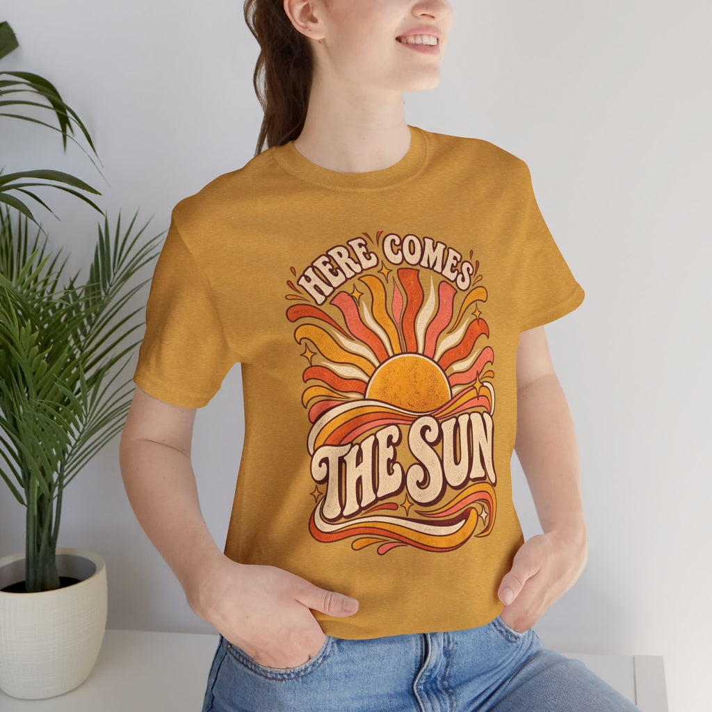 Here Comes The Sun Retro 70s Sun Graphic T-Shirt