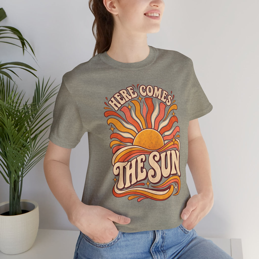 Here Comes The Sun Retro 70s Sun Graphic T-Shirt