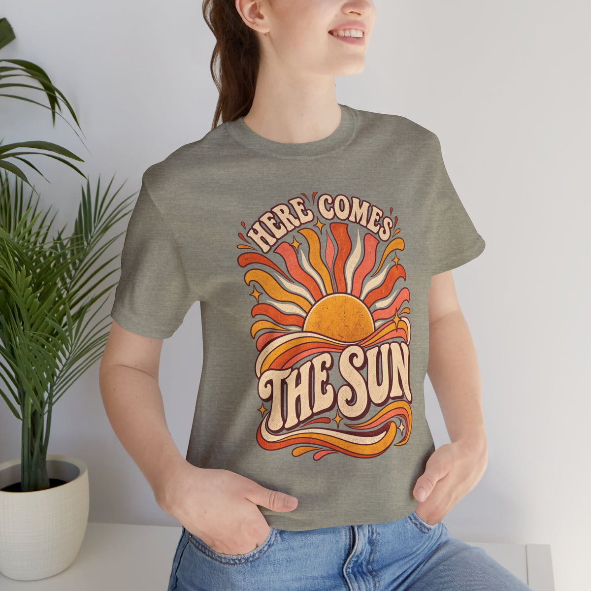 Here Comes The Sun Retro 70s Sun Graphic T-Shirt