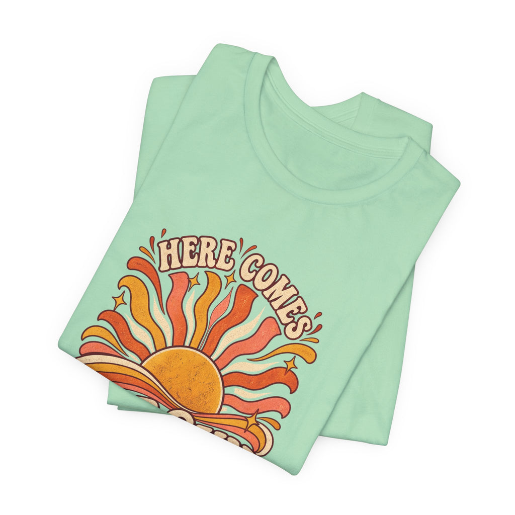 Retro “Here Comes The Sun” T-Shirt — Vintage Sunburst Graphic Tee